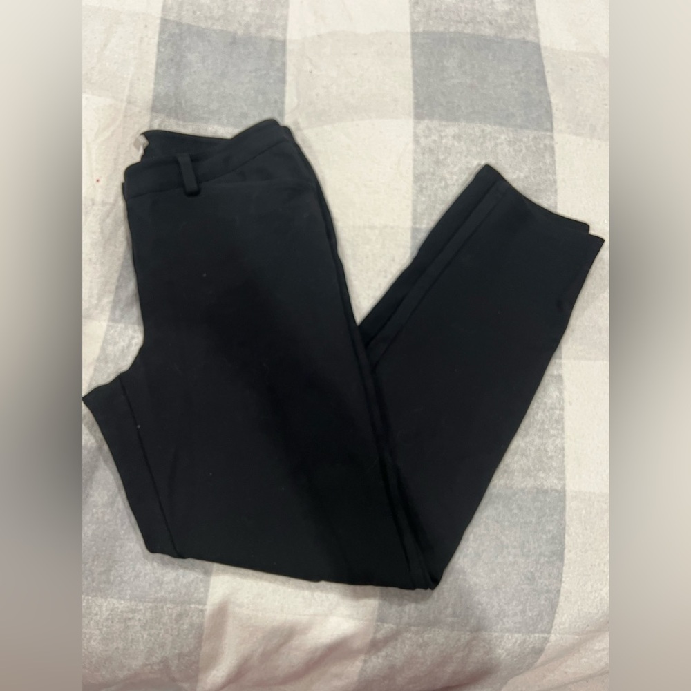 Calvin Klein black pants size 8, no flaws. Great condition